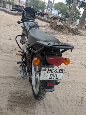 Bajaj Boxer 125 2025 Black