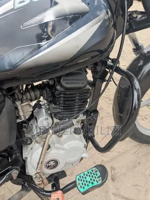 Bajaj Boxer 125 2025 Black