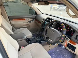 Toyota Land Cruiser Prado 2005 White