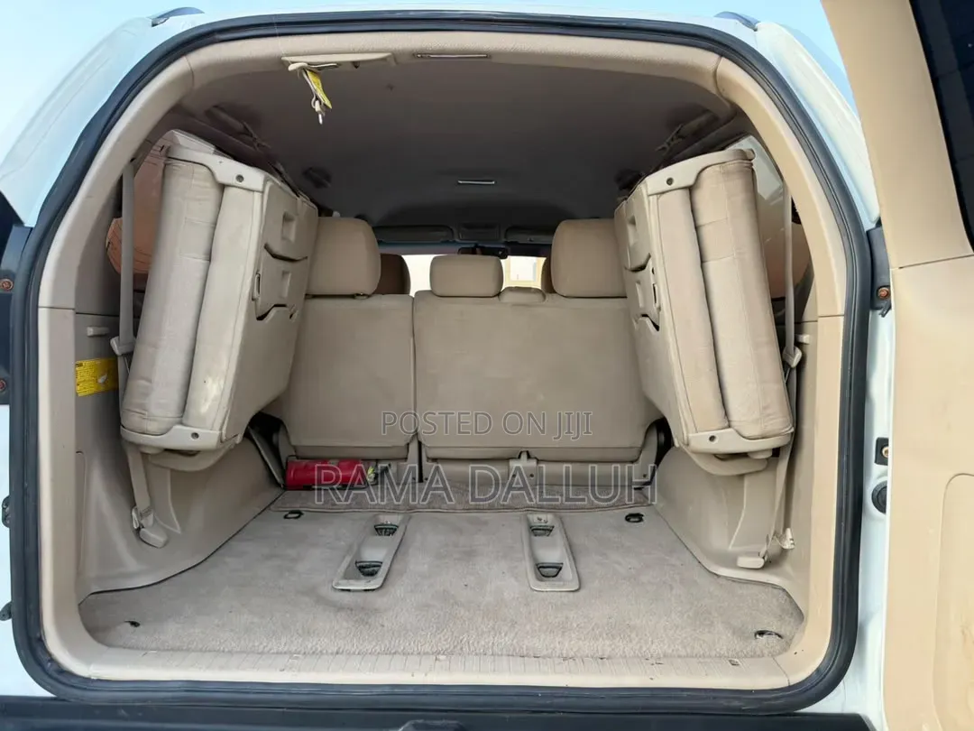 Toyota Land Cruiser Prado 2005 White