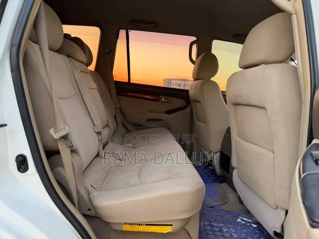 Toyota Land Cruiser Prado 2005 White