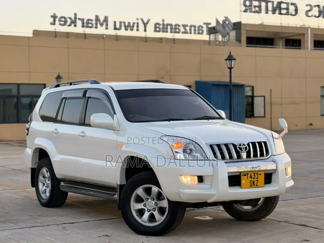 Toyota Land Cruiser Prado 2005 White