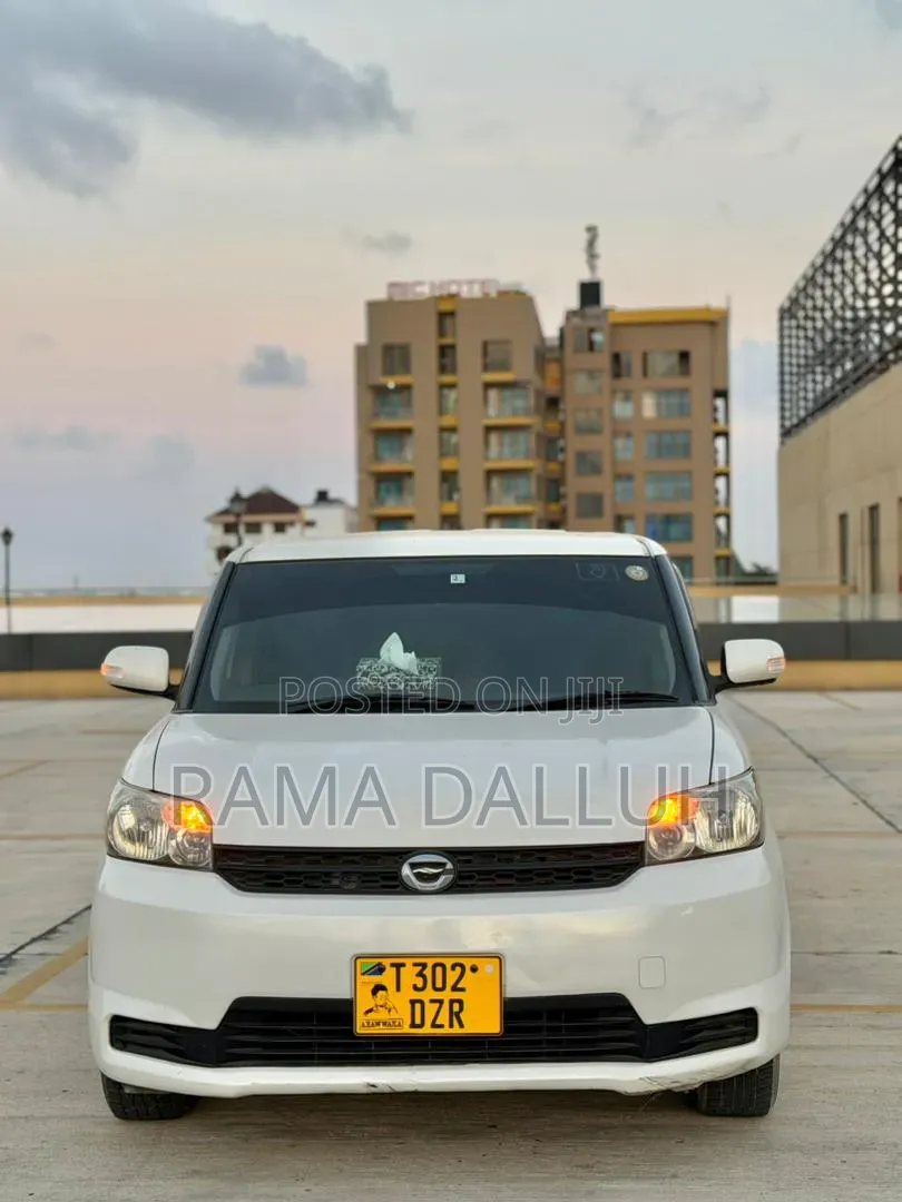 Toyota Corolla Rumion 2008 White
