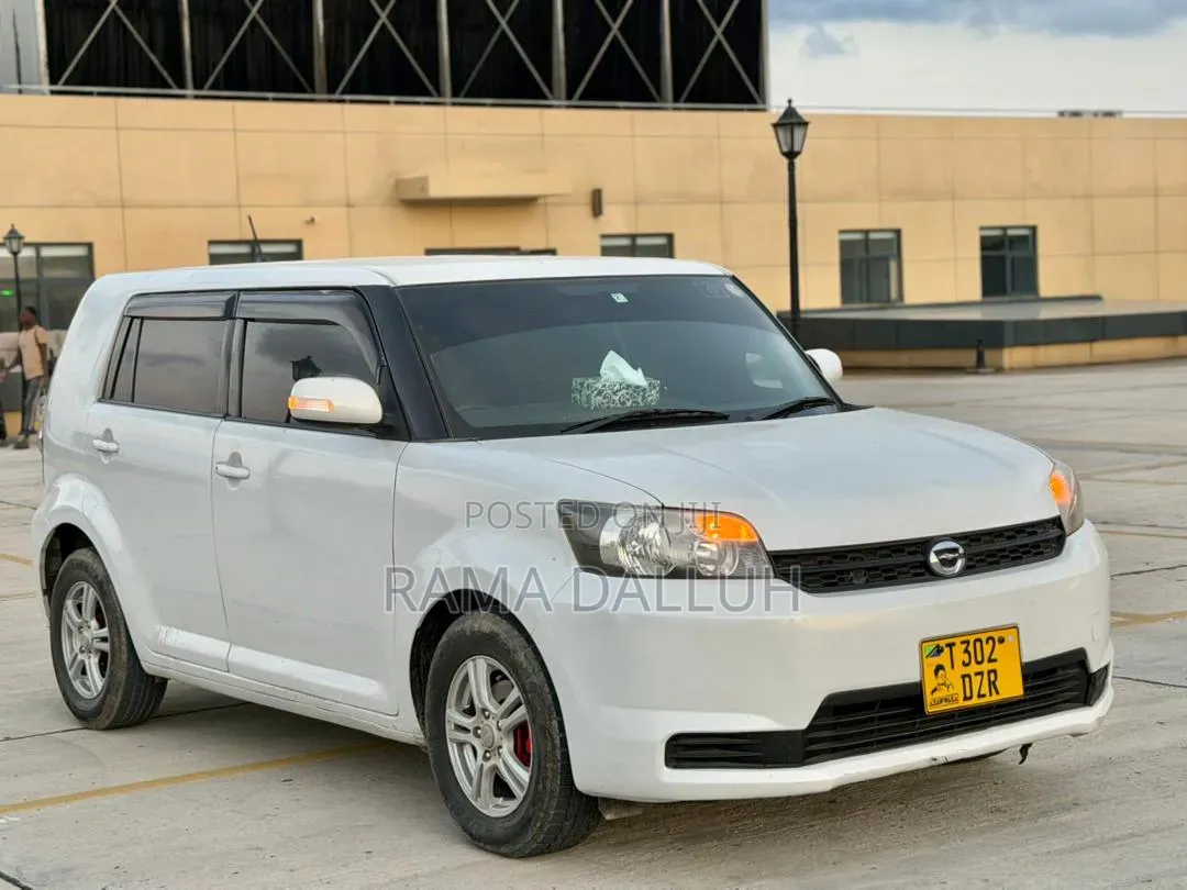 Toyota Corolla Rumion 2008 White