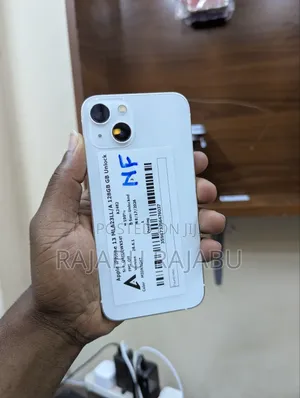 Apple iPhone 13 128 GB White
