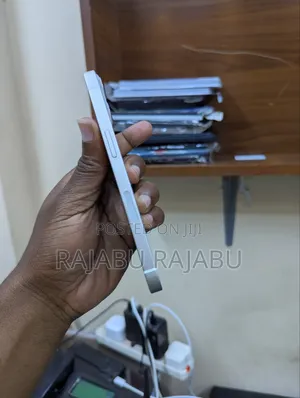 Apple iPhone 13 128 GB White