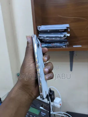 Apple iPhone 11 Pro Max 64 GB White