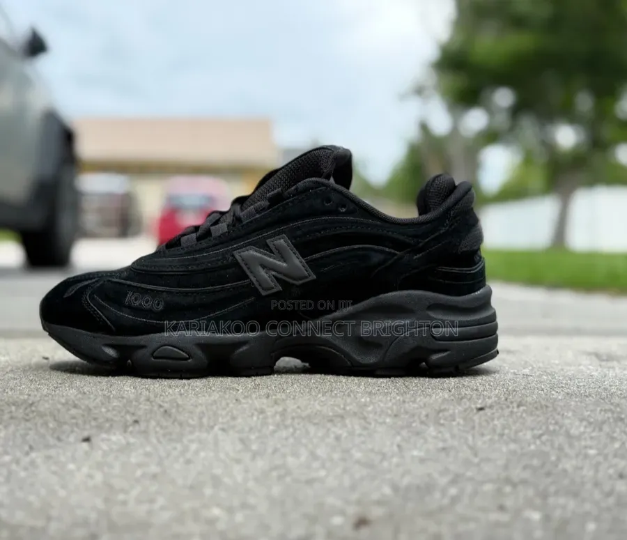 Titan Blackout Runner
