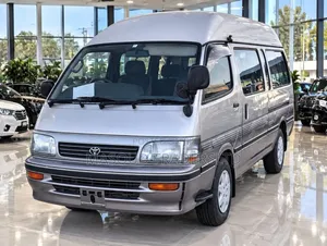 Toyota HiAce 2002 Gold