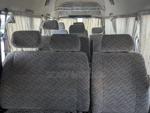 Toyota HiAce 1996 Gold