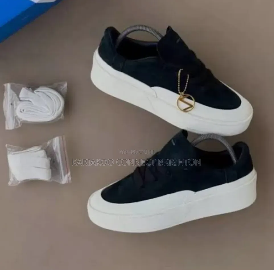 Vantage Suede Platform