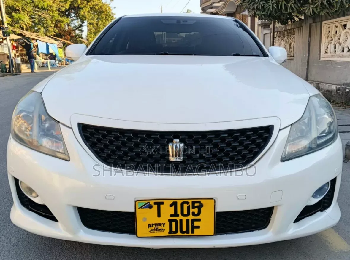 Toyota Crown 2008 White