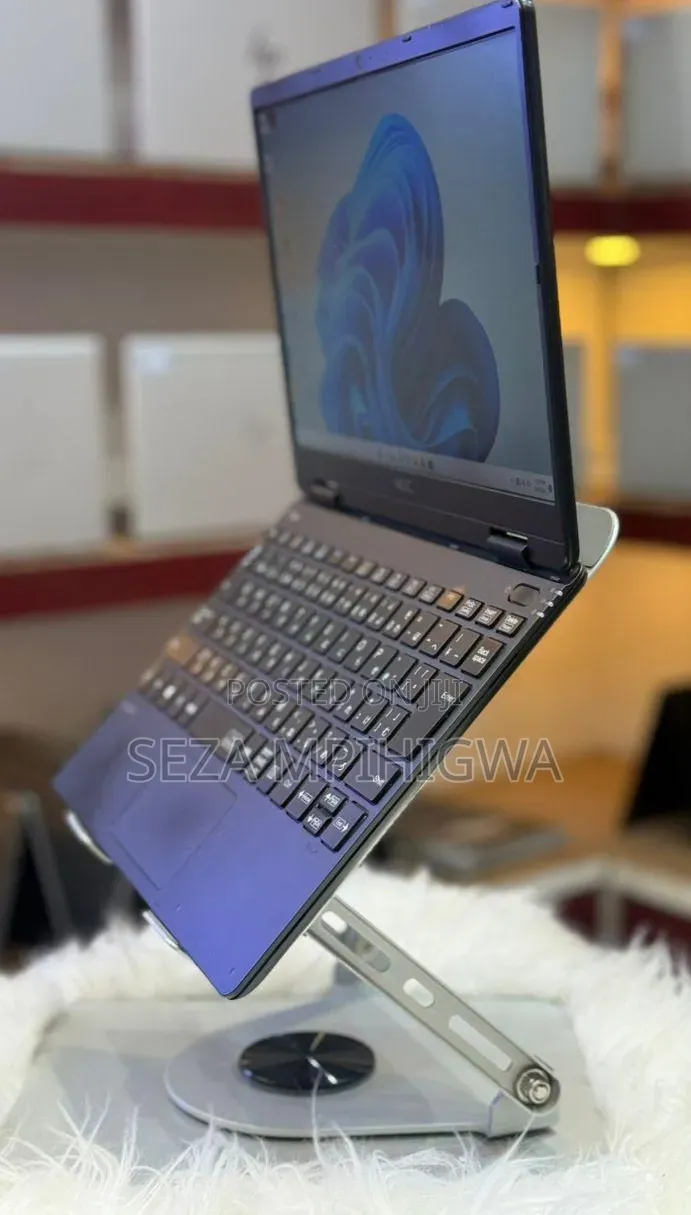 Laptop NEC 8GB Intel Core i5 SSD 128GB