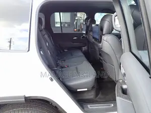 Toyota Land Cruiser 2024 White