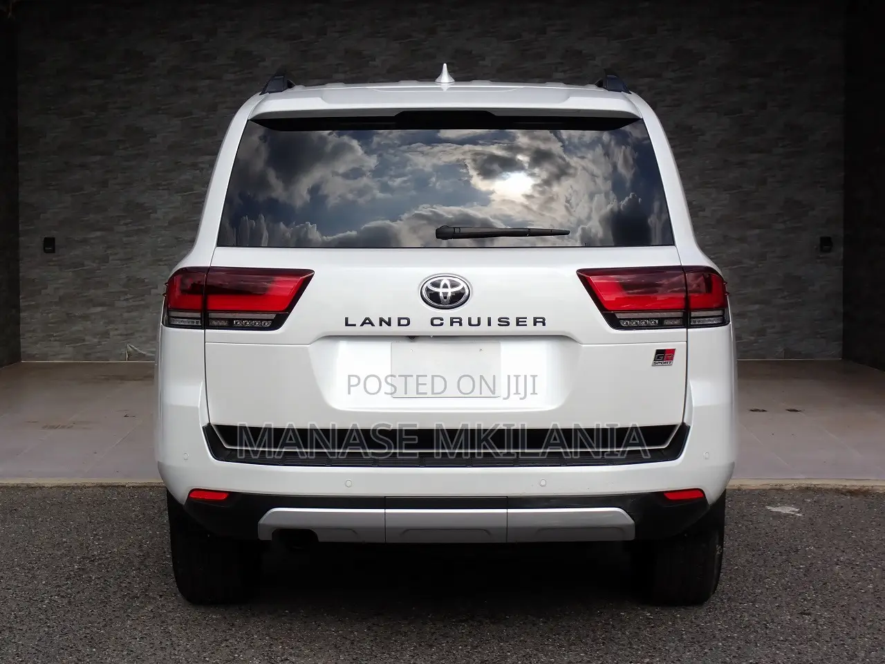 Toyota Land Cruiser 2024 White
