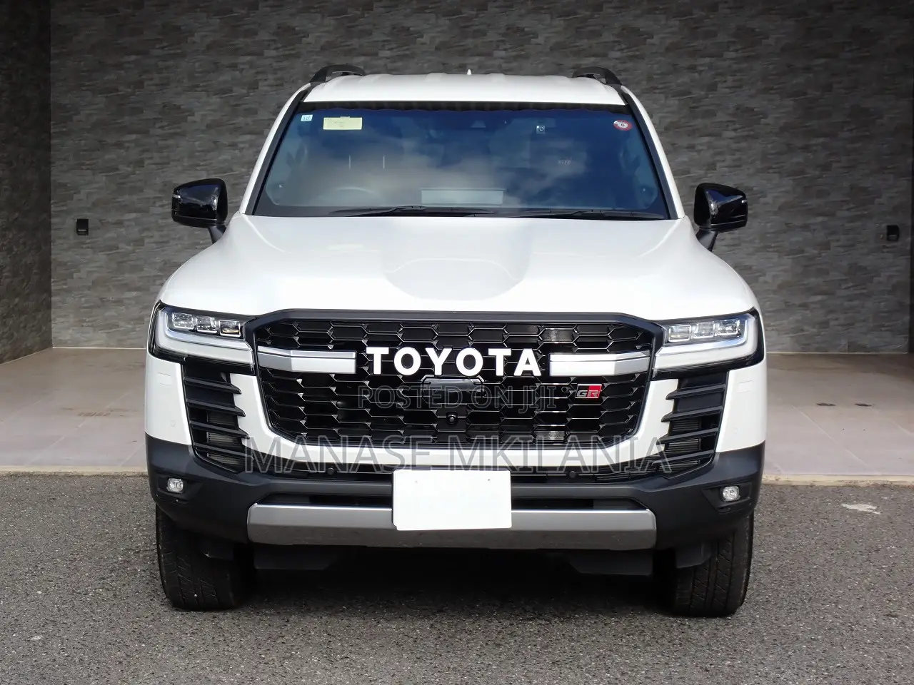 Toyota Land Cruiser 2024 White