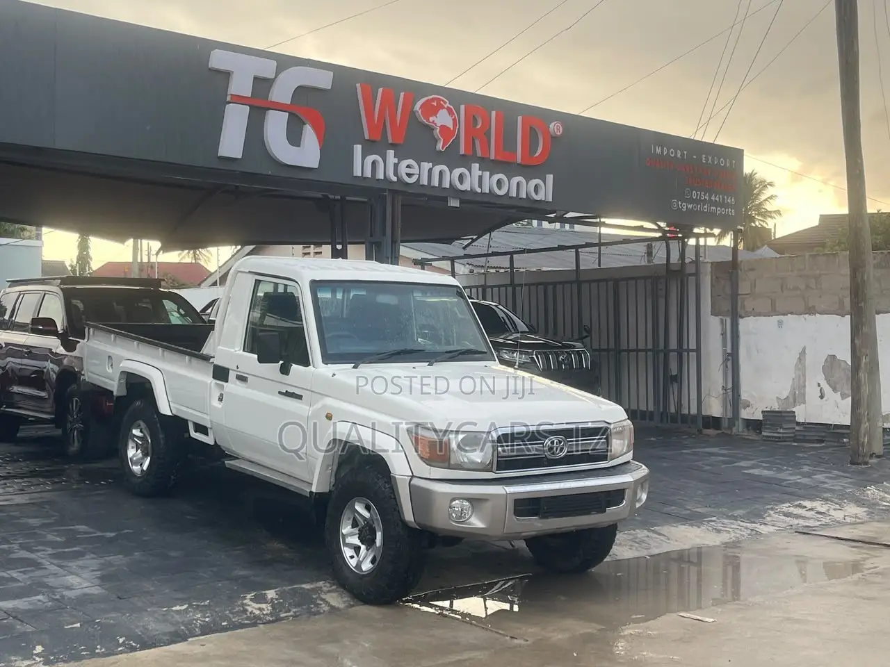 Toyota Land Cruiser 2016 White