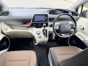 Toyota Sienta 2016 Black