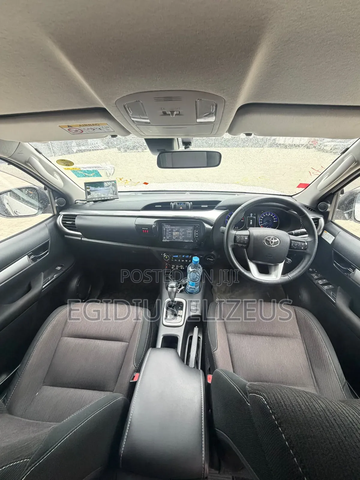 Toyota Hilux 2021 White