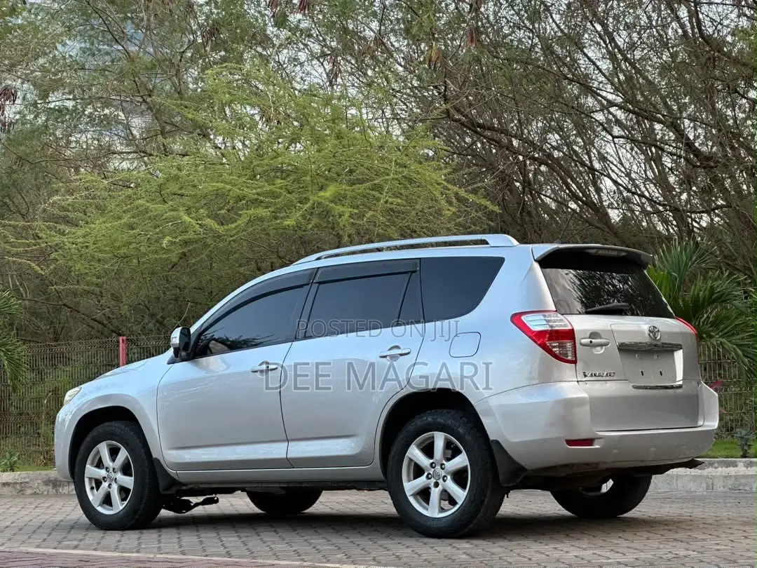 Toyota Vanguard 2007 Silver