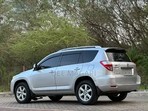 Toyota Vanguard 2007 Silver