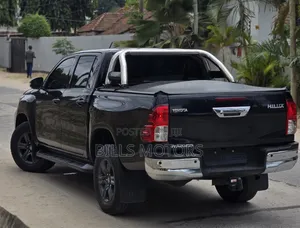 Toyota Hilux Revo Double Cab Deisel 2.4 RWD 2021 Black