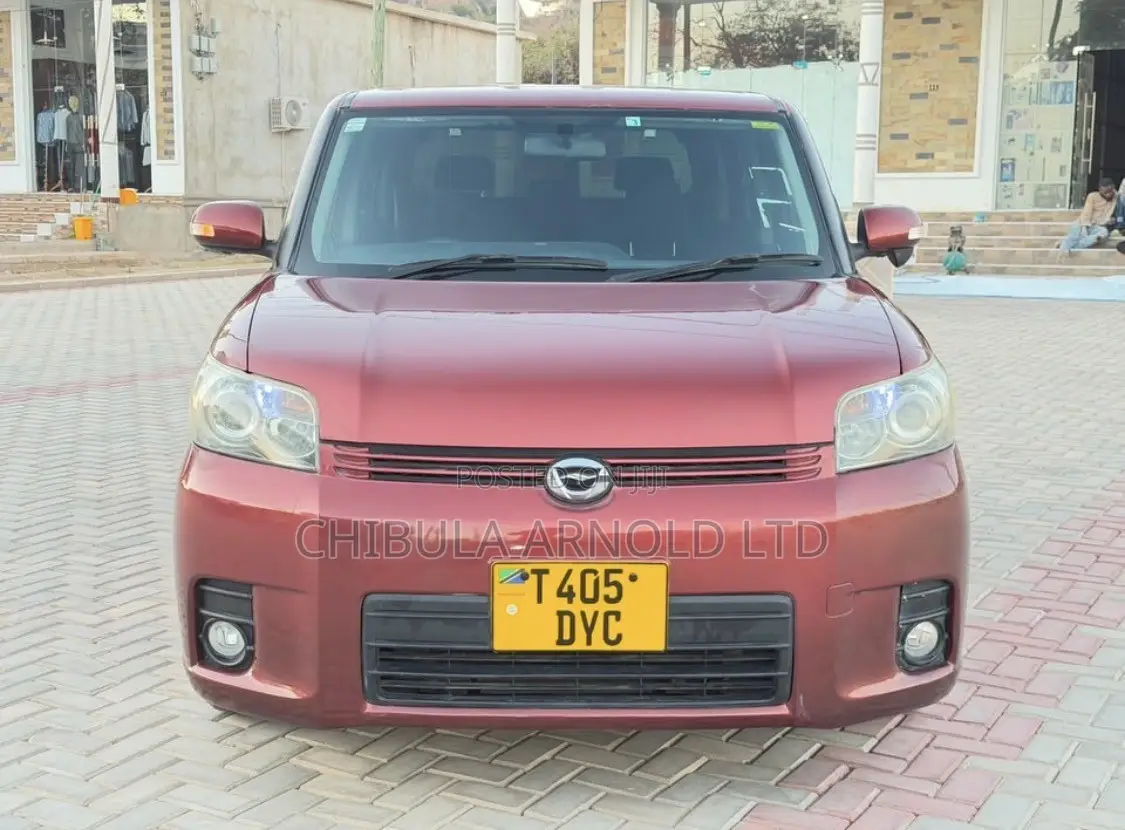 Toyota Rumion 2023 Burgundy