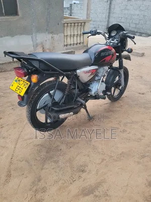 Bajaj Boxer X125 2025 Black
