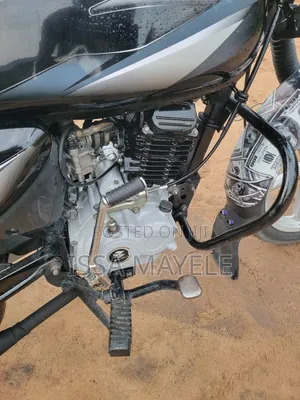 Bajaj Boxer 125 2025 Black