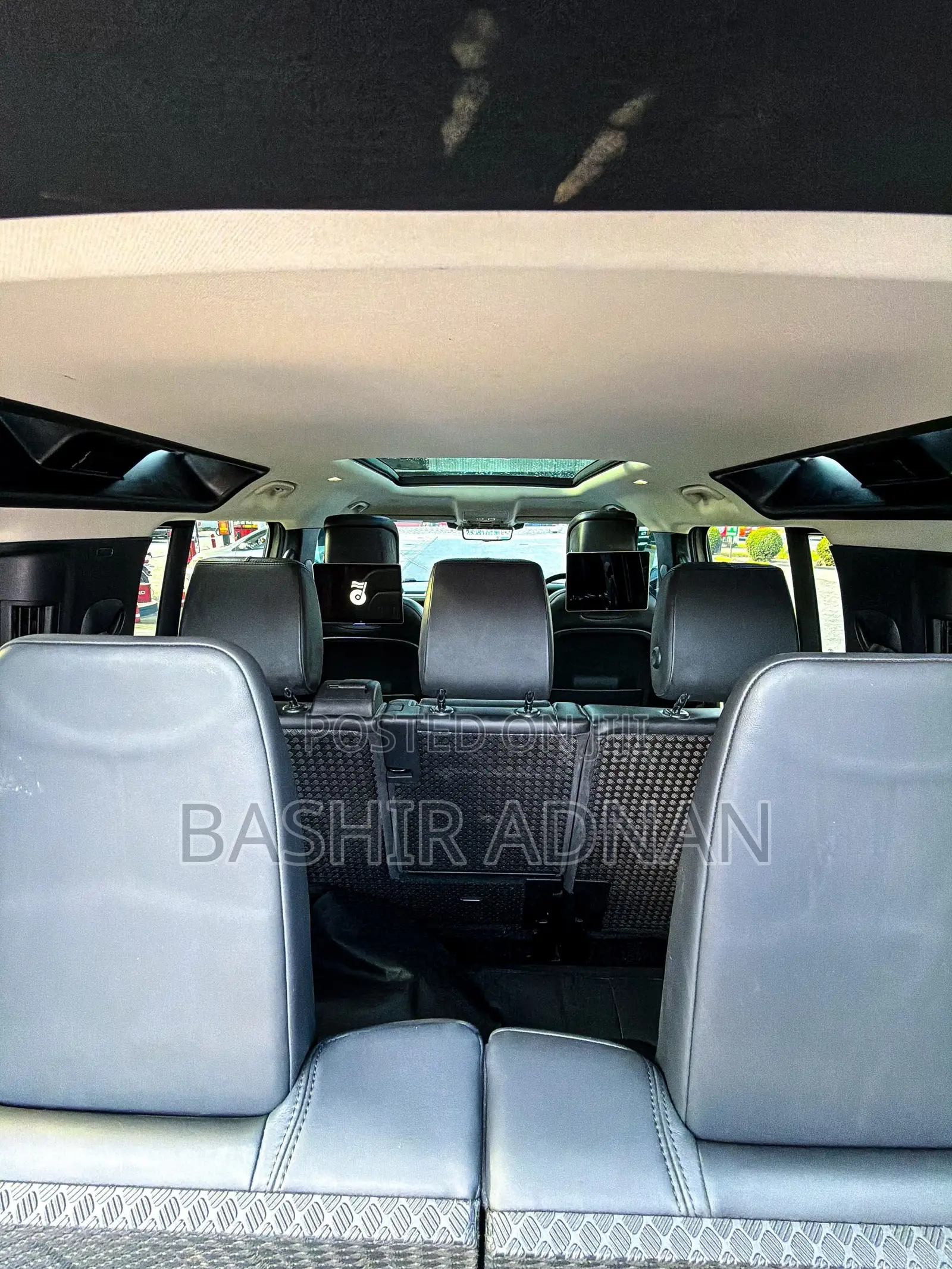 Land Rover Defender X-Dynamic SE 2022 Green