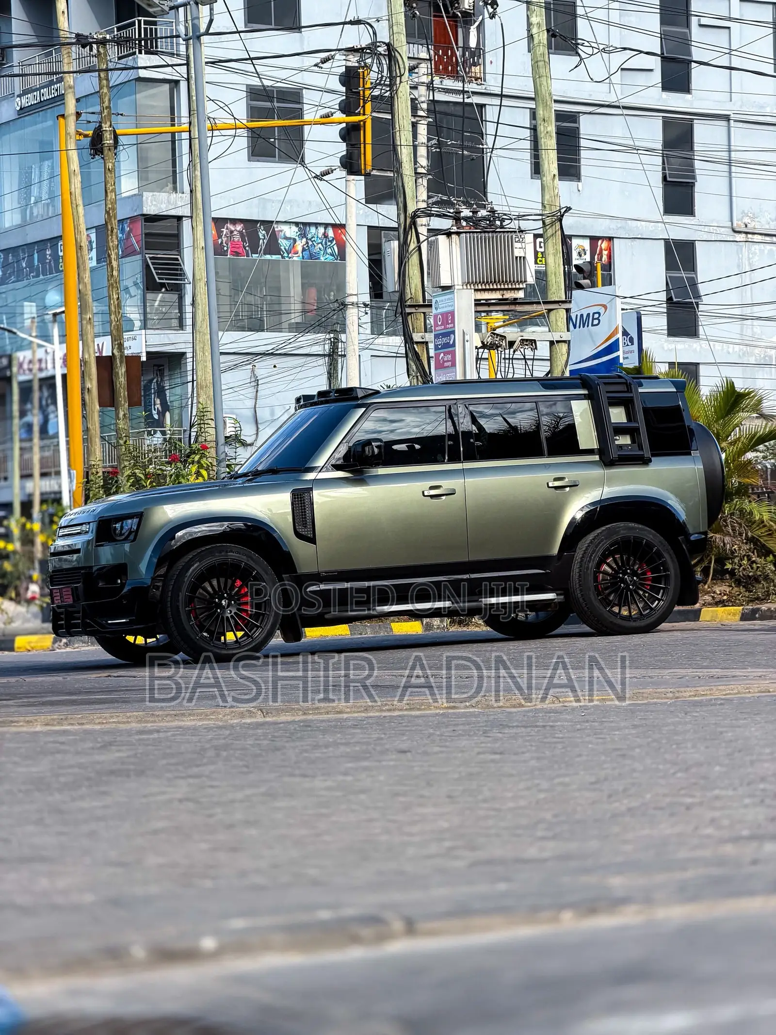 Land Rover Defender X-Dynamic SE 2022 Green
