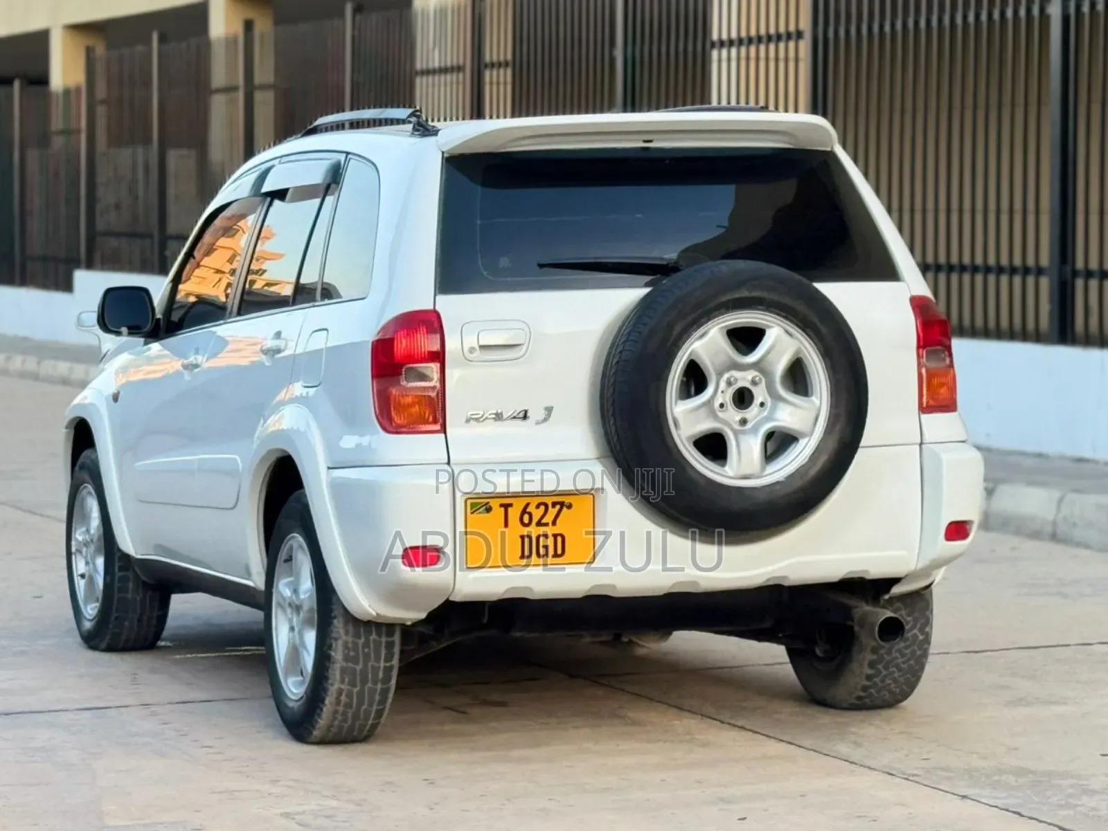 Toyota RAV4 2004 White