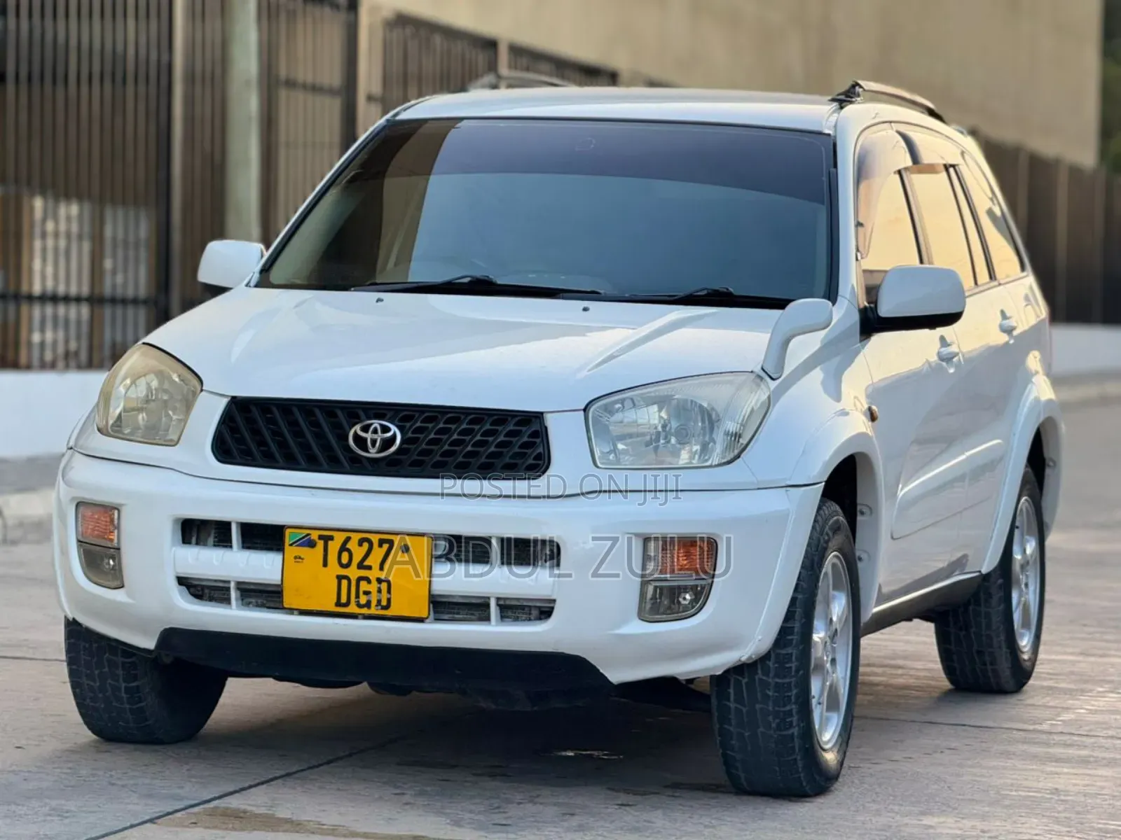 Toyota RAV4 2004 White