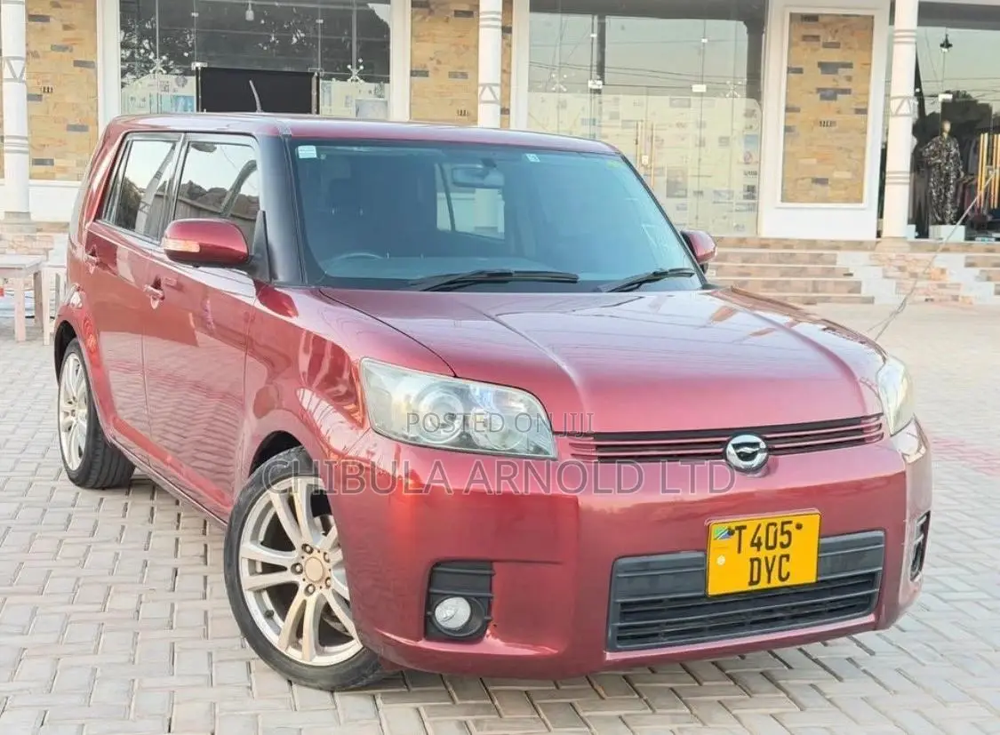 Toyota Rumion 2023 Burgundy