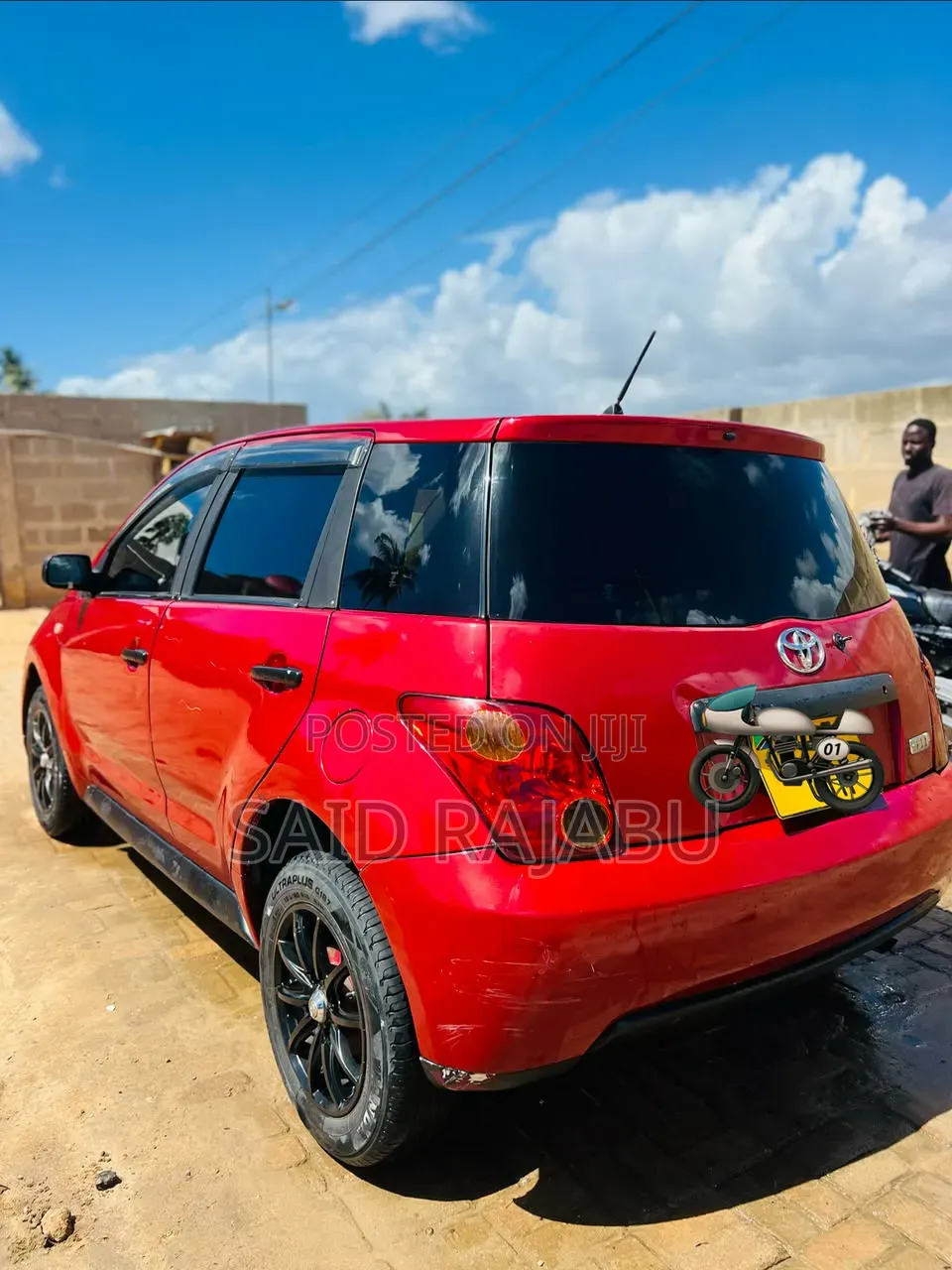 Toyota IST 2005 Red