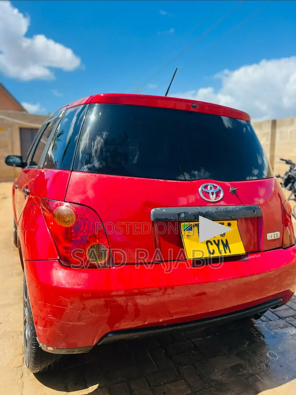 Toyota IST 2005 Red
