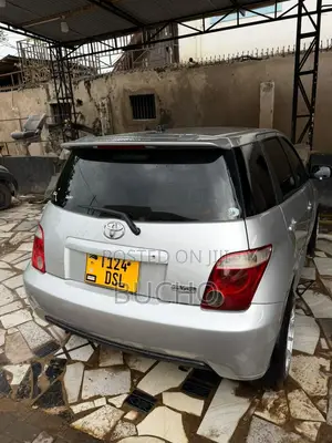 Toyota IST 2006 Silver