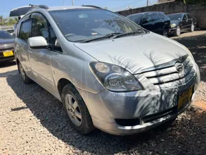 Toyota Corolla Spacio 2004 Silver