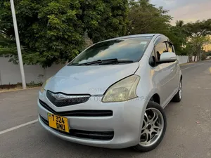 Toyota Ractis 2006 Silver