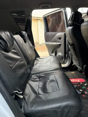 Toyota Ractis 2006 Silver