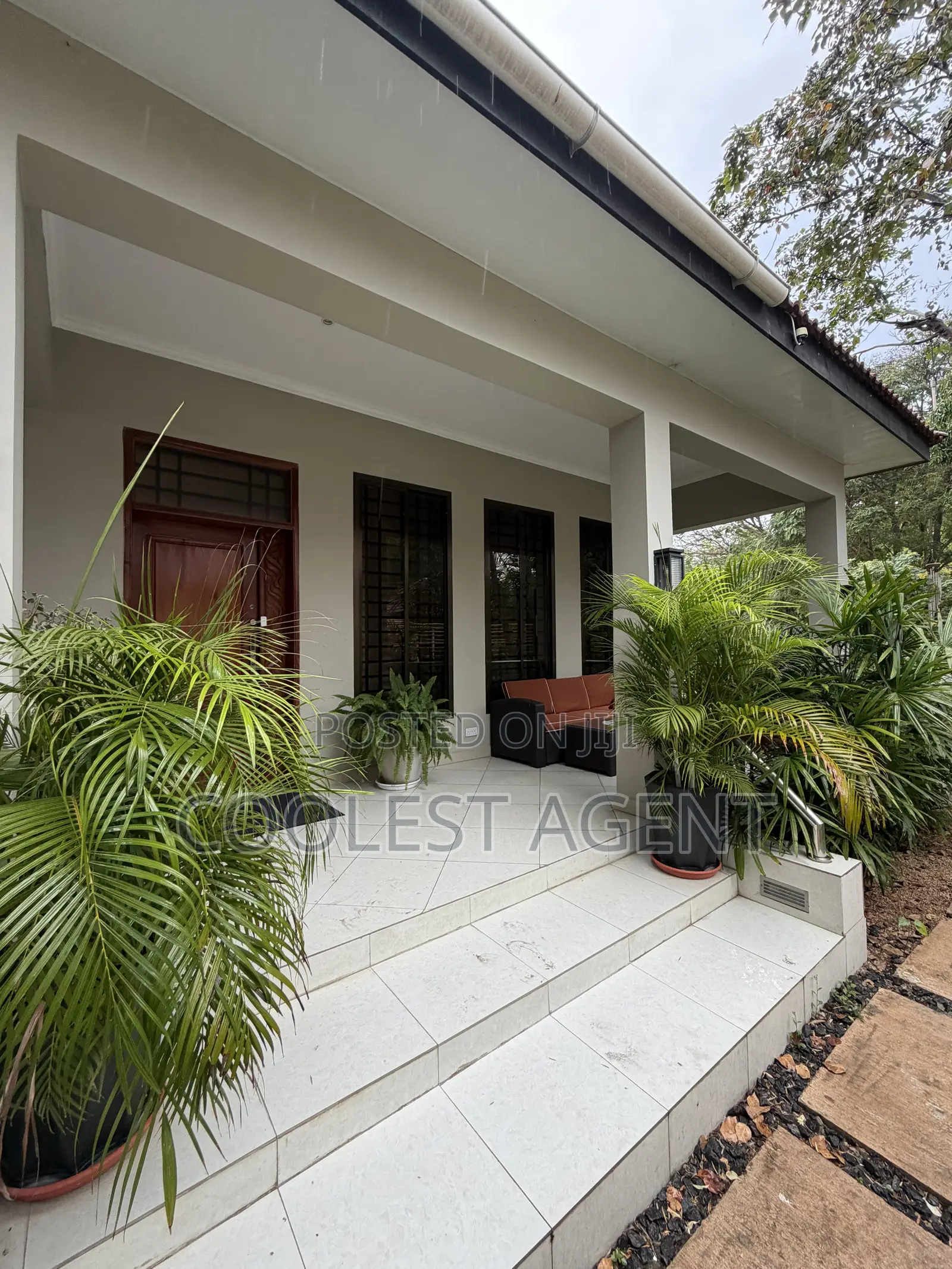Furnished 3bdrm Villa in Coolest Estate, Oyster Bay for rent