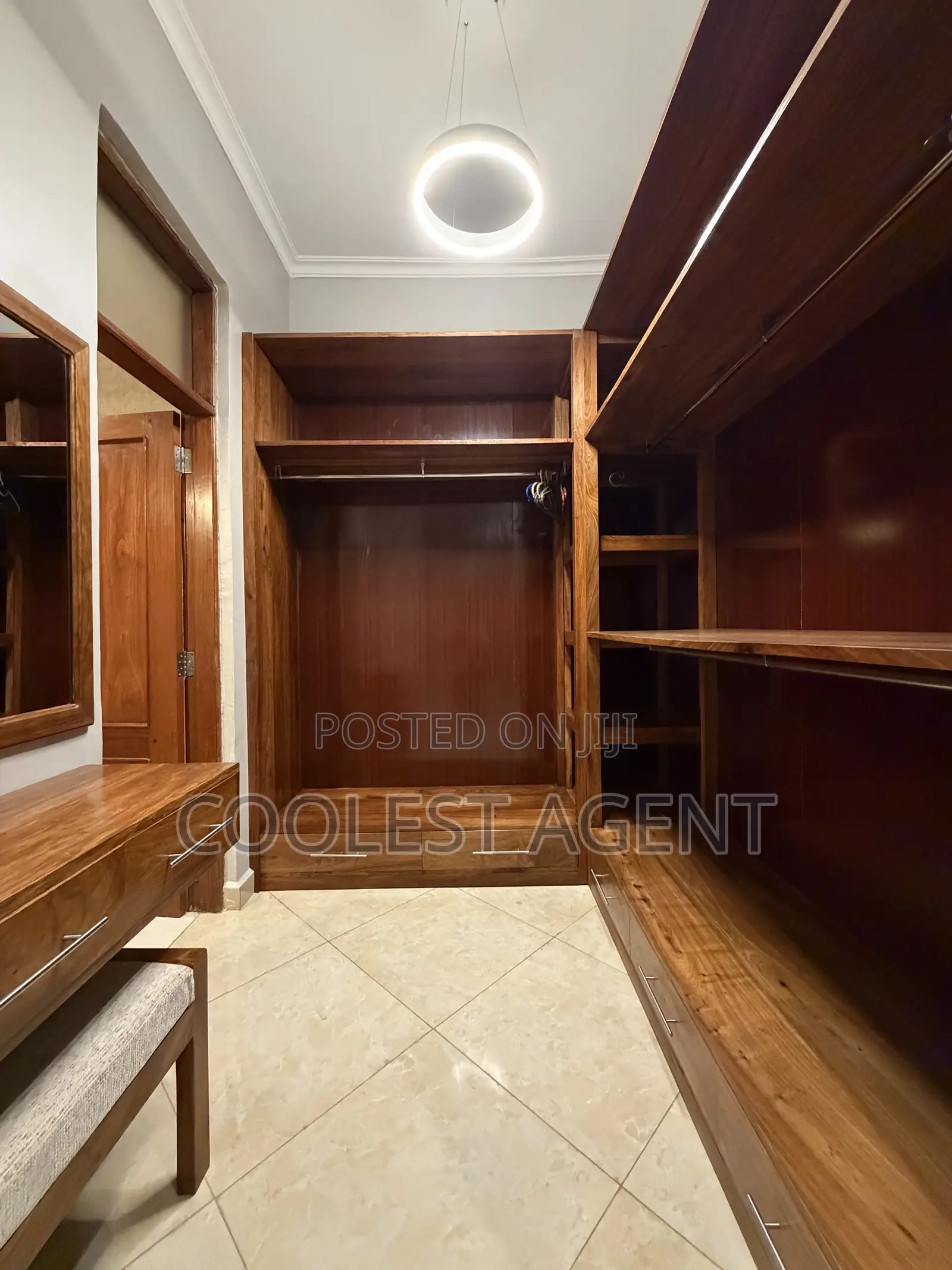Furnished 3bdrm Villa in Coolest Estate, Oyster Bay for rent