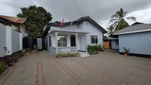5bdrm House in Gongoni for sale