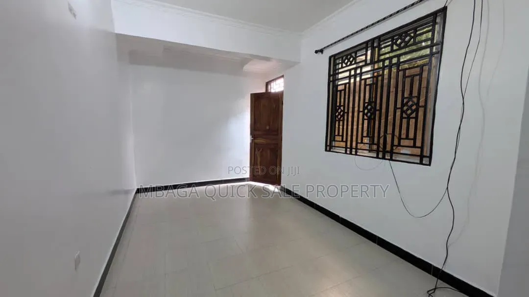 5bdrm House in Gongoni for sale
