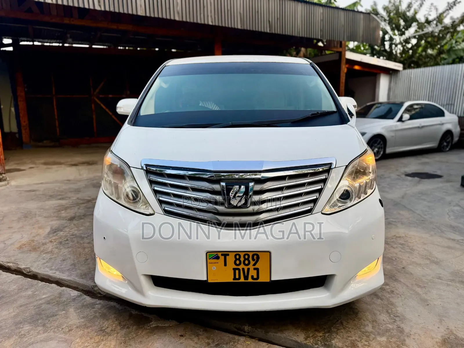 Toyota Alphard 2010 White