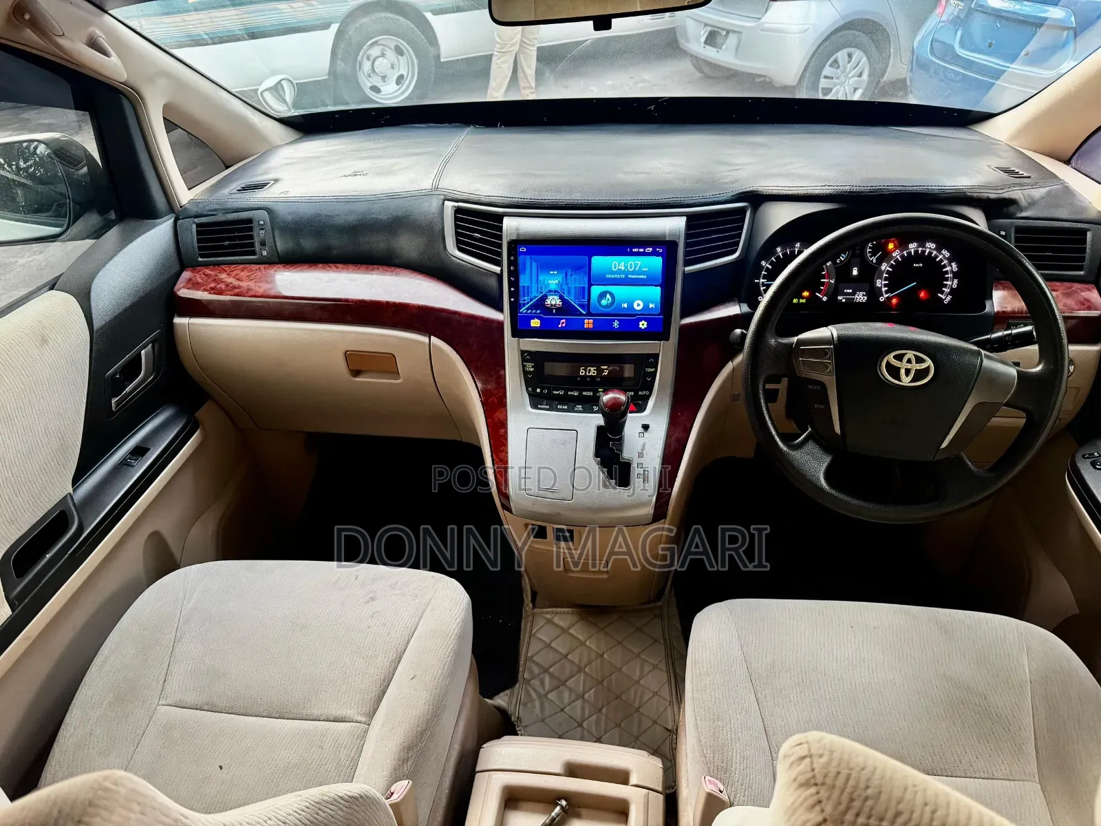 Toyota Alphard 2010 White