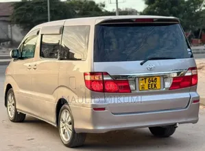 Toyota Alphard 2005 Silver