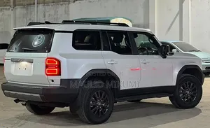 Toyota Land Cruiser Prado 2025 White