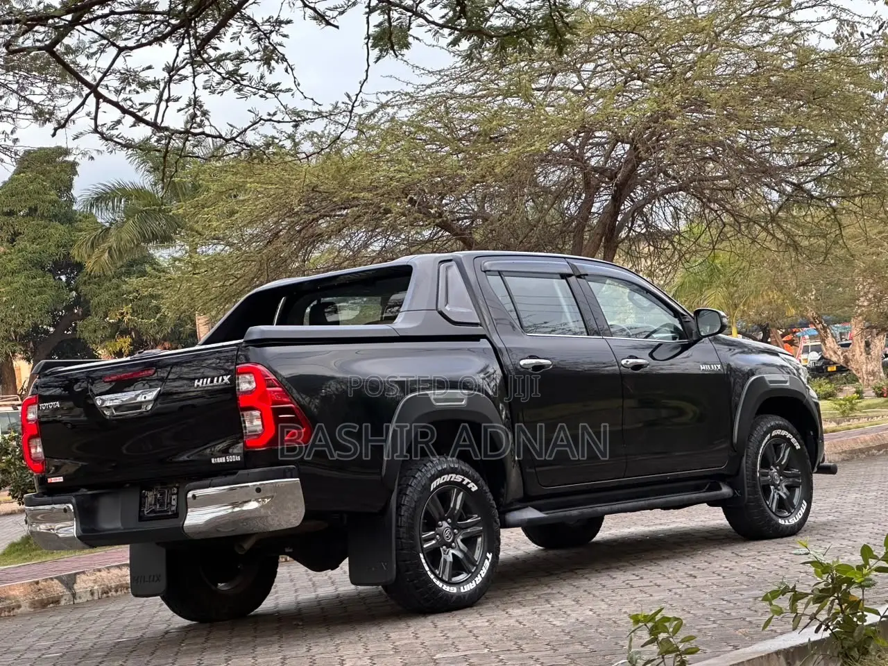 Toyota Hilux 2021 Matt Black
