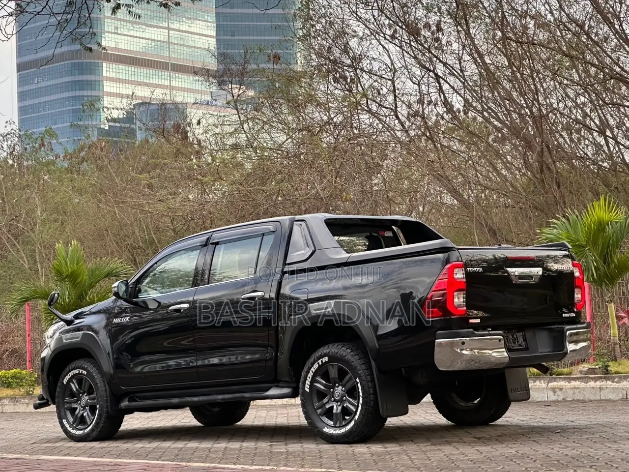 Toyota Hilux 2021 Matt Black